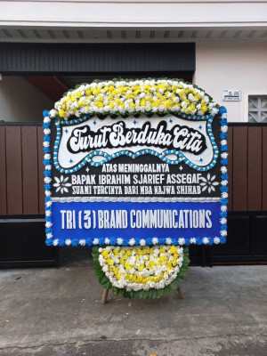 Papan Bunga Duka di Apitalawu